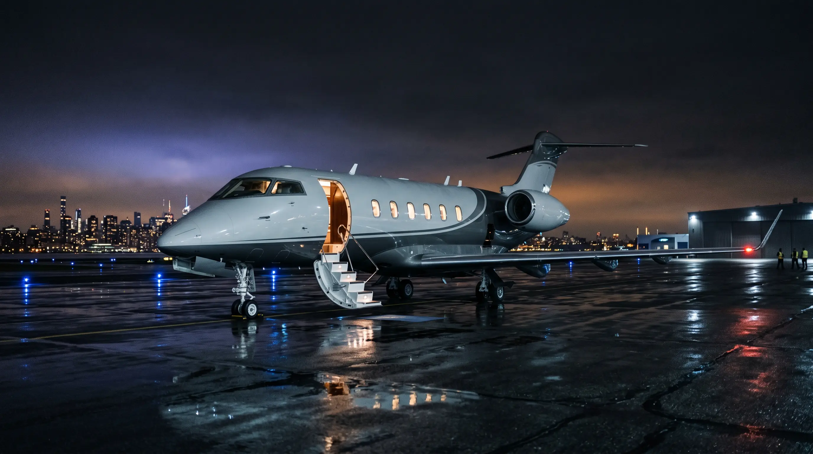 Bombardier Challenger 350 Charter
