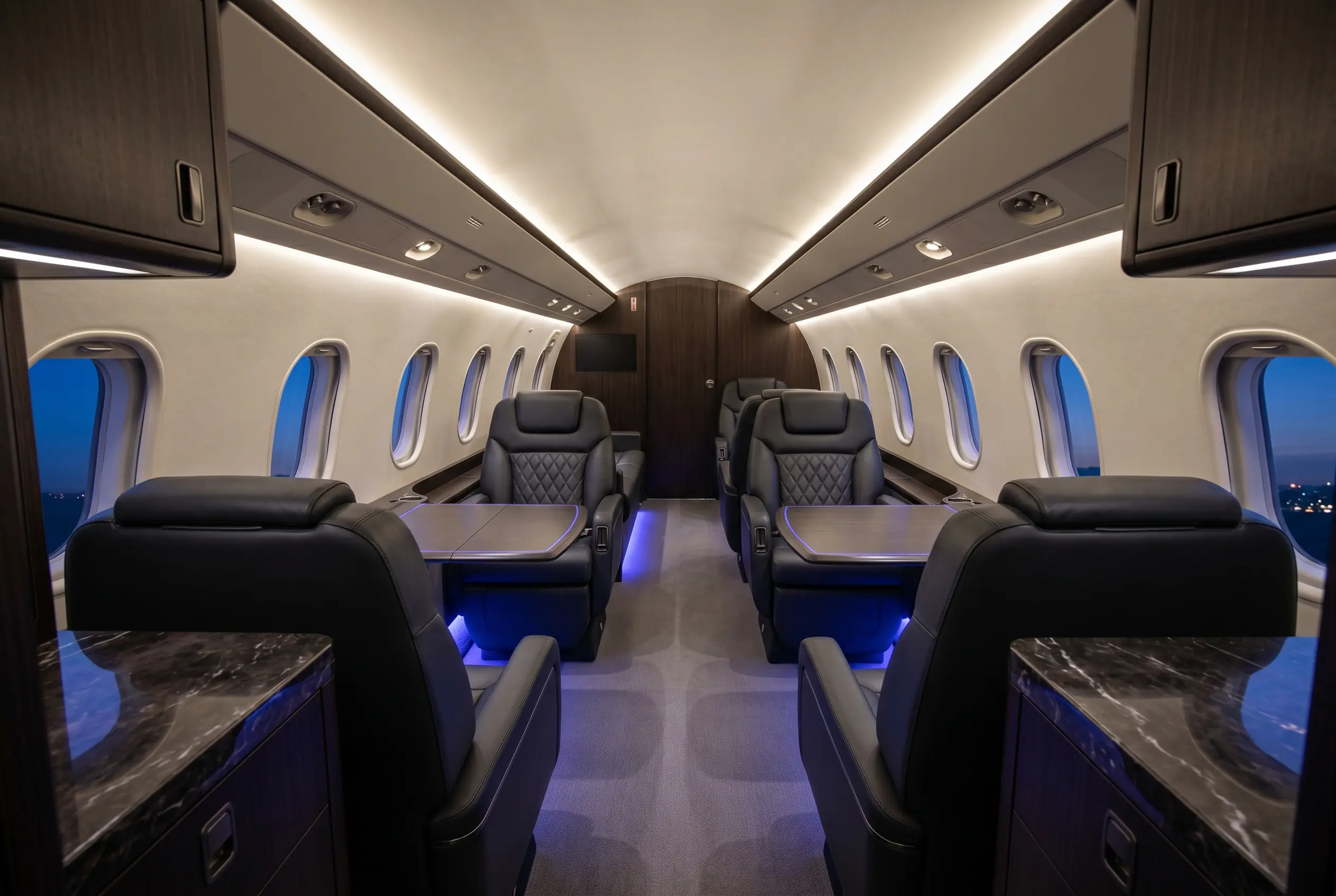 Bombardier Challenger 3500 latest-generation flat-floor cabin with Nuage seats, configured for a New York to Miami charter