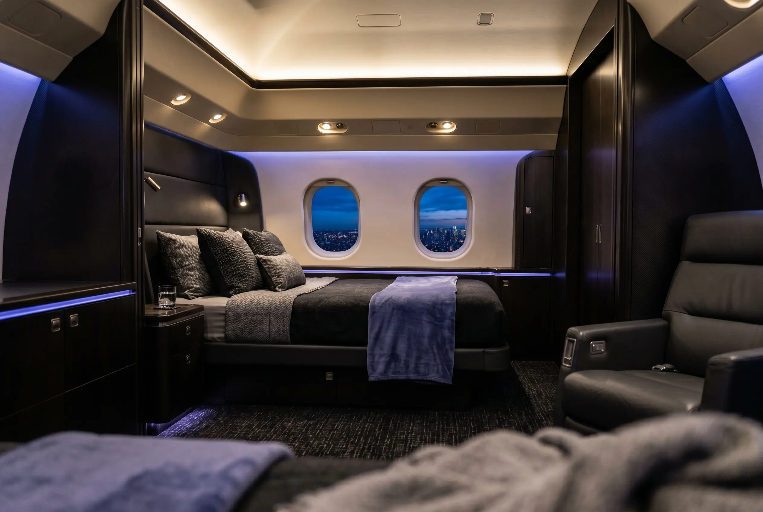 Private aft stateroom in a Bombardier Global 6500 during a New York to Miami flight